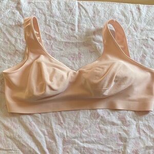 Seamless Peach Bra